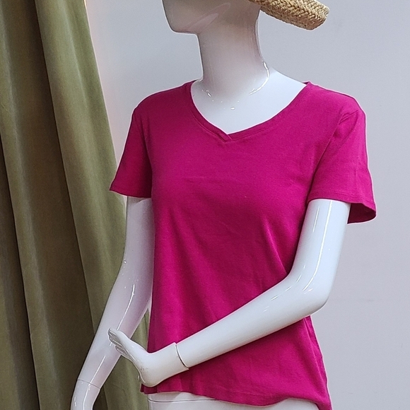 Croft & Barrow V Neck Tee - Picture 1 of 6